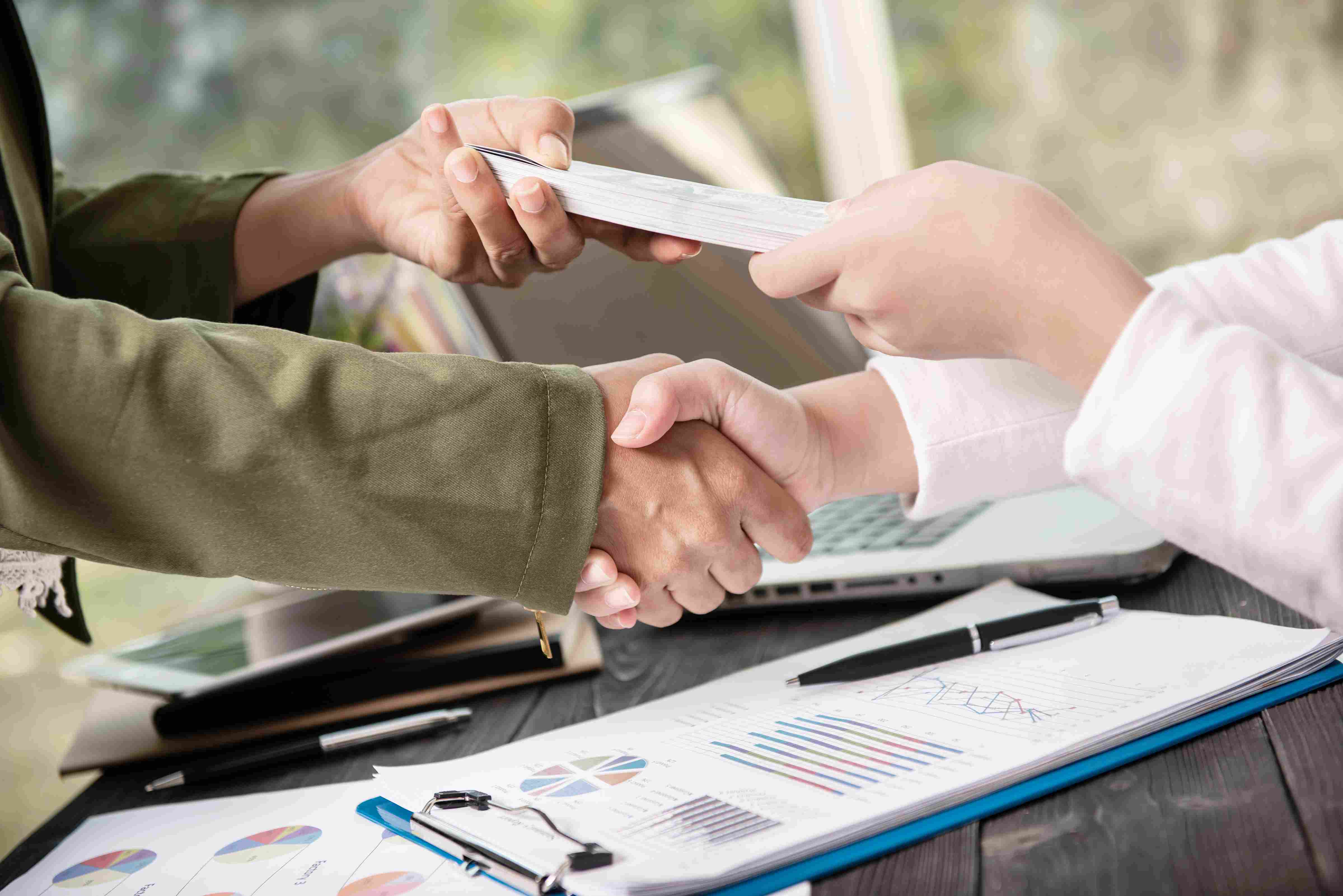 Debt vs Equity: When Borrowing Makes More Sense
